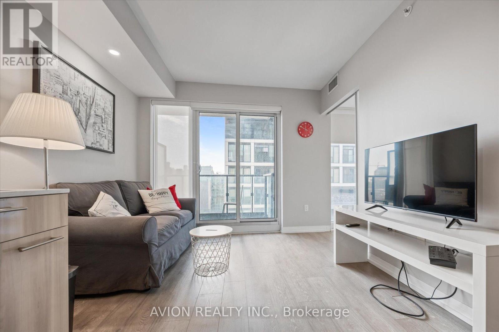 1120 - 251 Jarvis Street, Toronto, ON