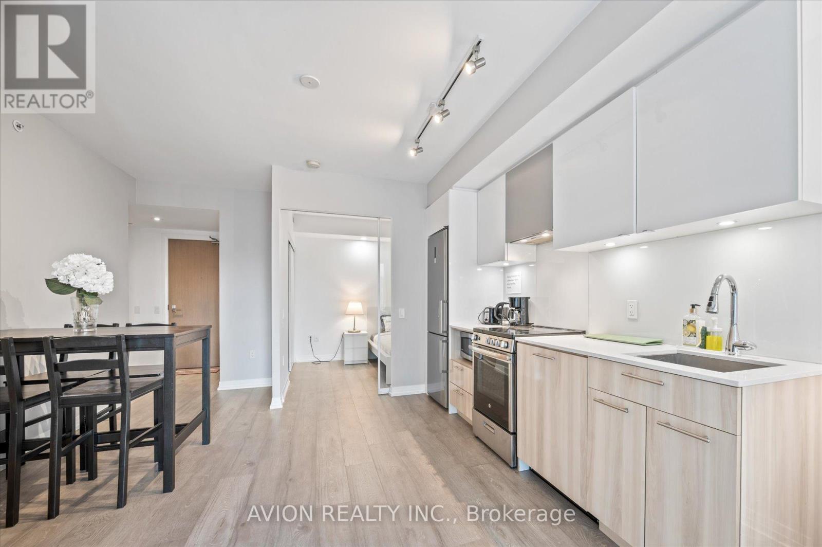 1120 - 251 Jarvis Street, Toronto, ON