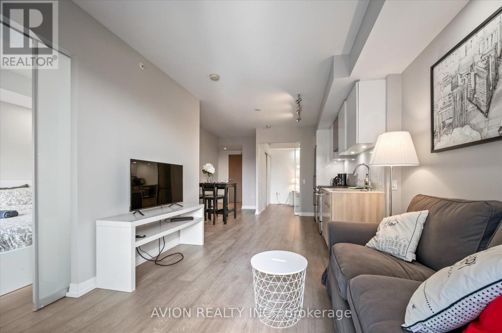 1120 - 251 Jarvis Street, Toronto, ON