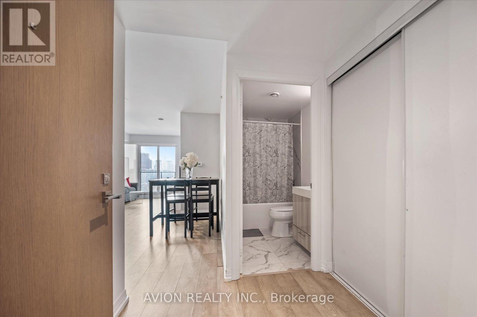1120 - 251 Jarvis Street, Toronto, ON