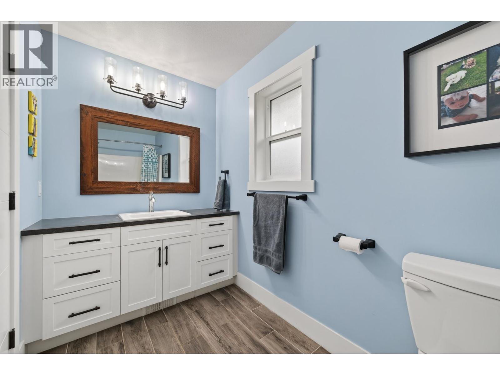 882 Eagleson Crescent, Lillooet, BC