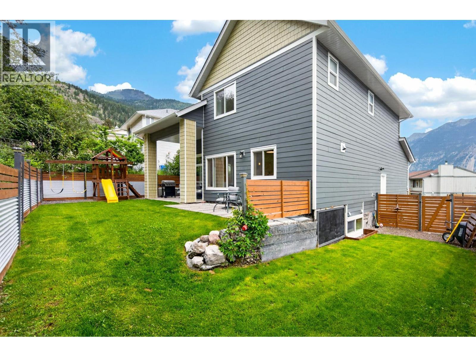 882 Eagleson Crescent, Lillooet, BC