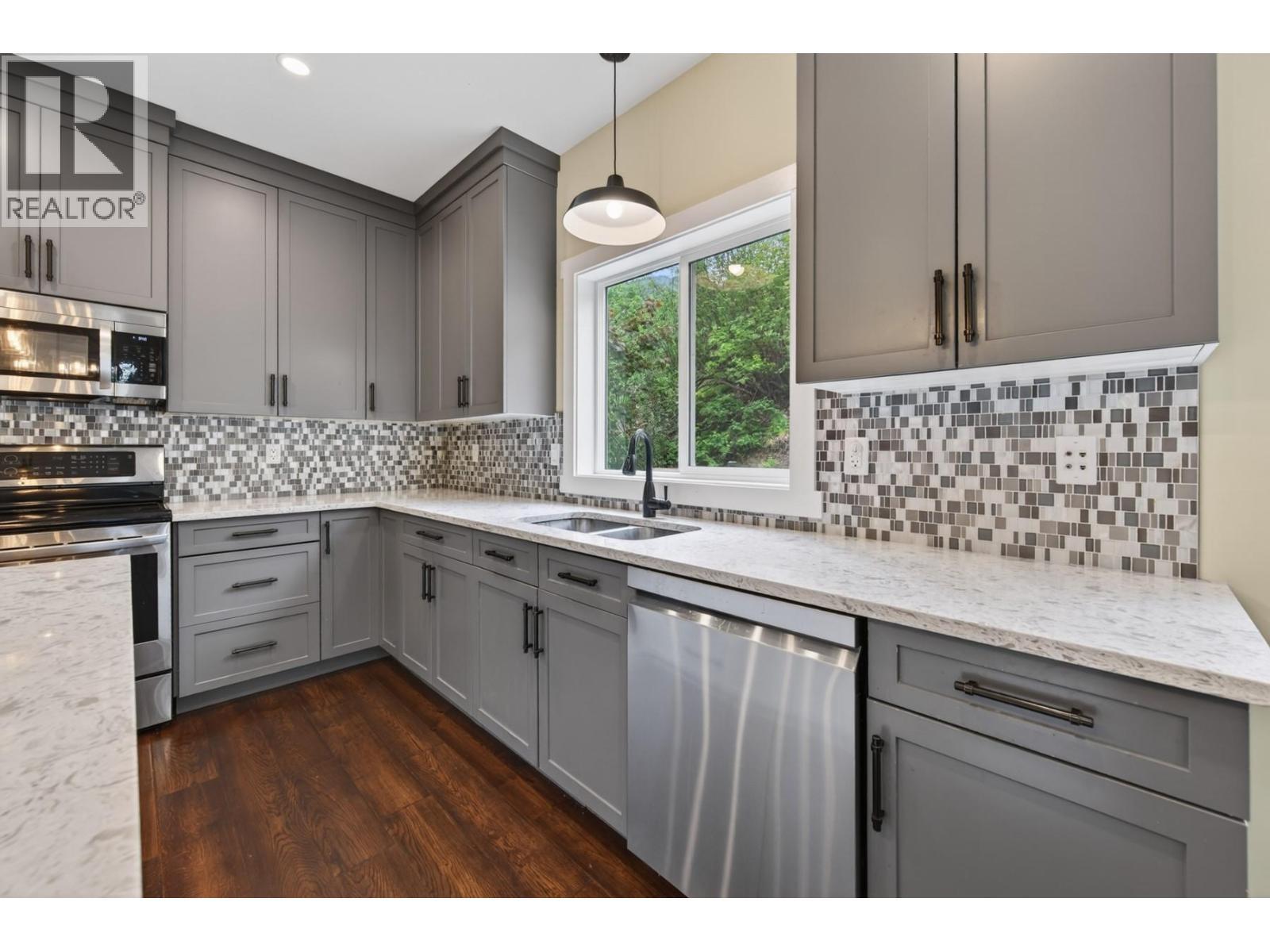 882 Eagleson Crescent, Lillooet, BC