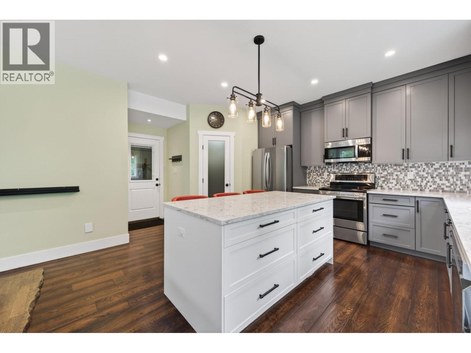 882 Eagleson Crescent, Lillooet, BC