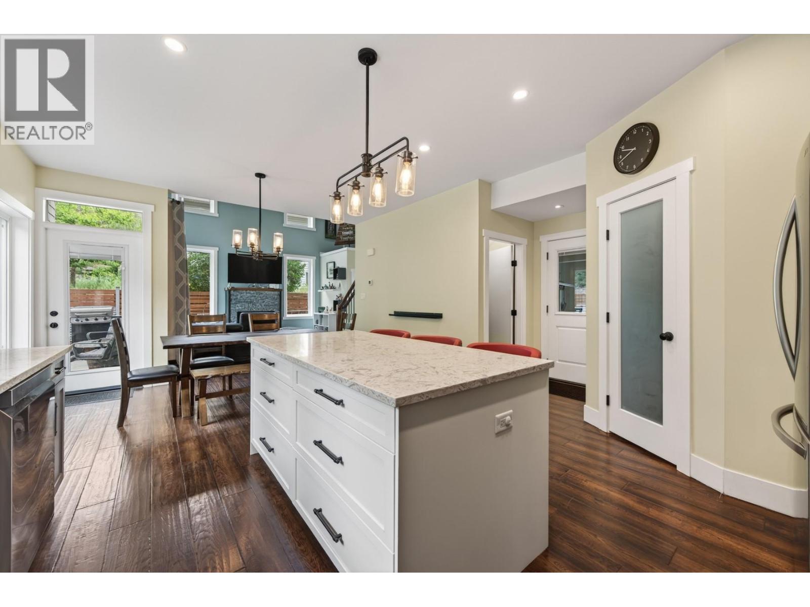 882 Eagleson Crescent, Lillooet, BC