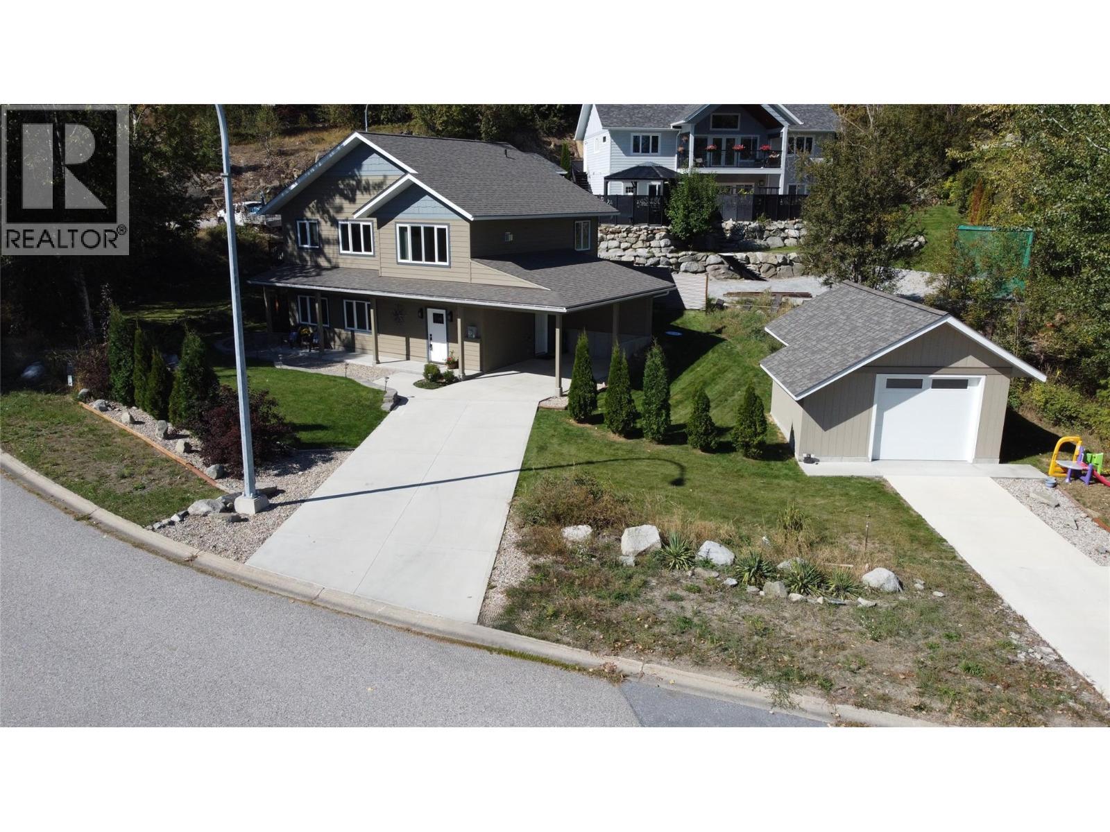 459 Whitman Way - 459 Whitman Way, Warfield, BC