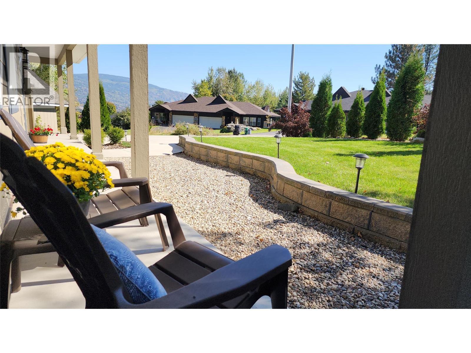 459 Whitman Way, Warfield, BC
