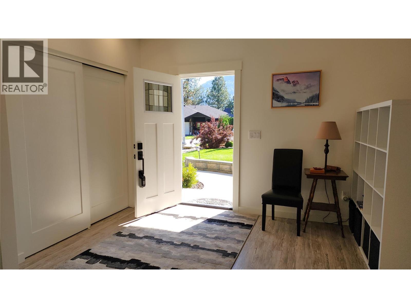 459 Whitman Way, Warfield, BC