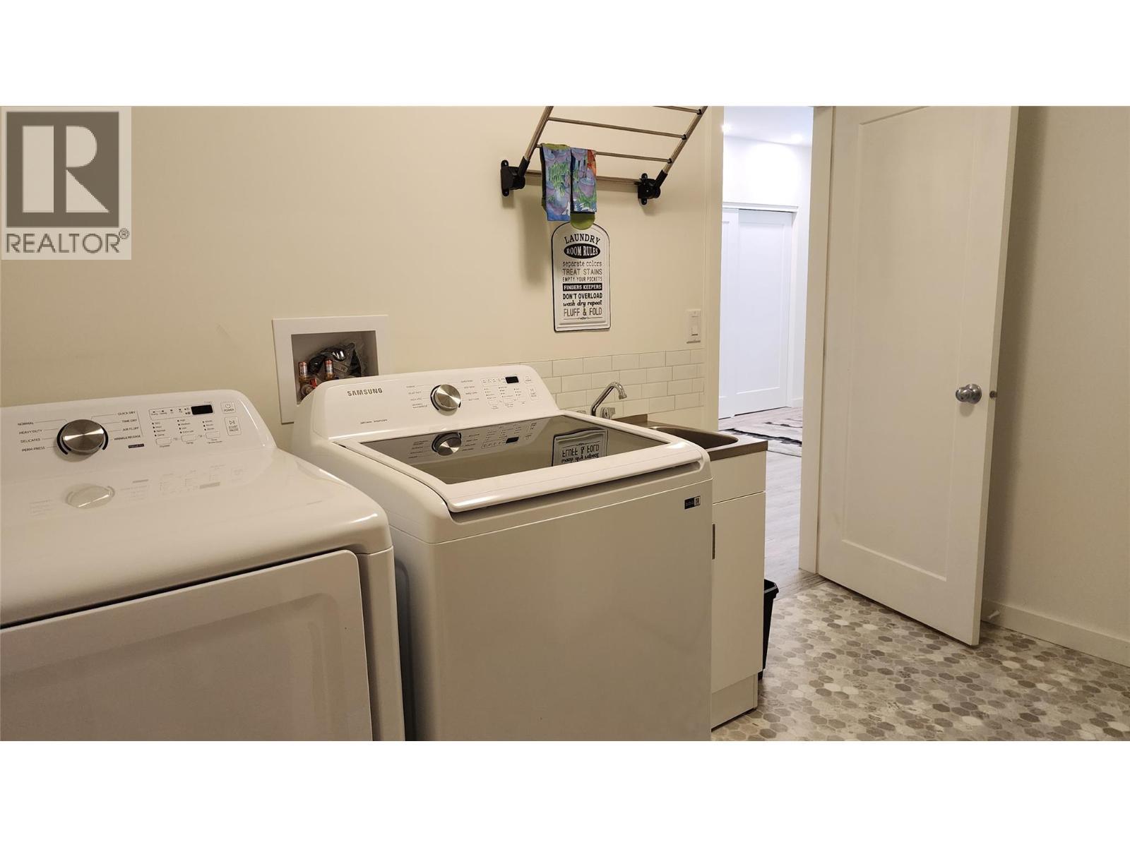 459 Whitman Way, Warfield, BC