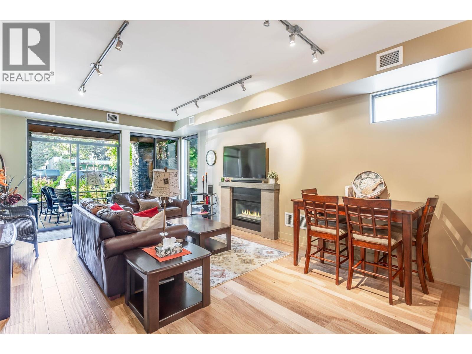 Living Room - 446 West Avenue Unit# 102, Kelowna, BC