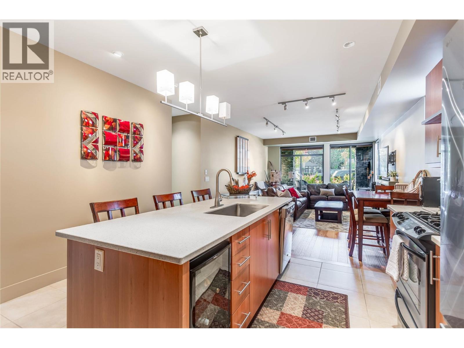 Kitchen - 446 West Avenue Unit# 102, Kelowna, BC