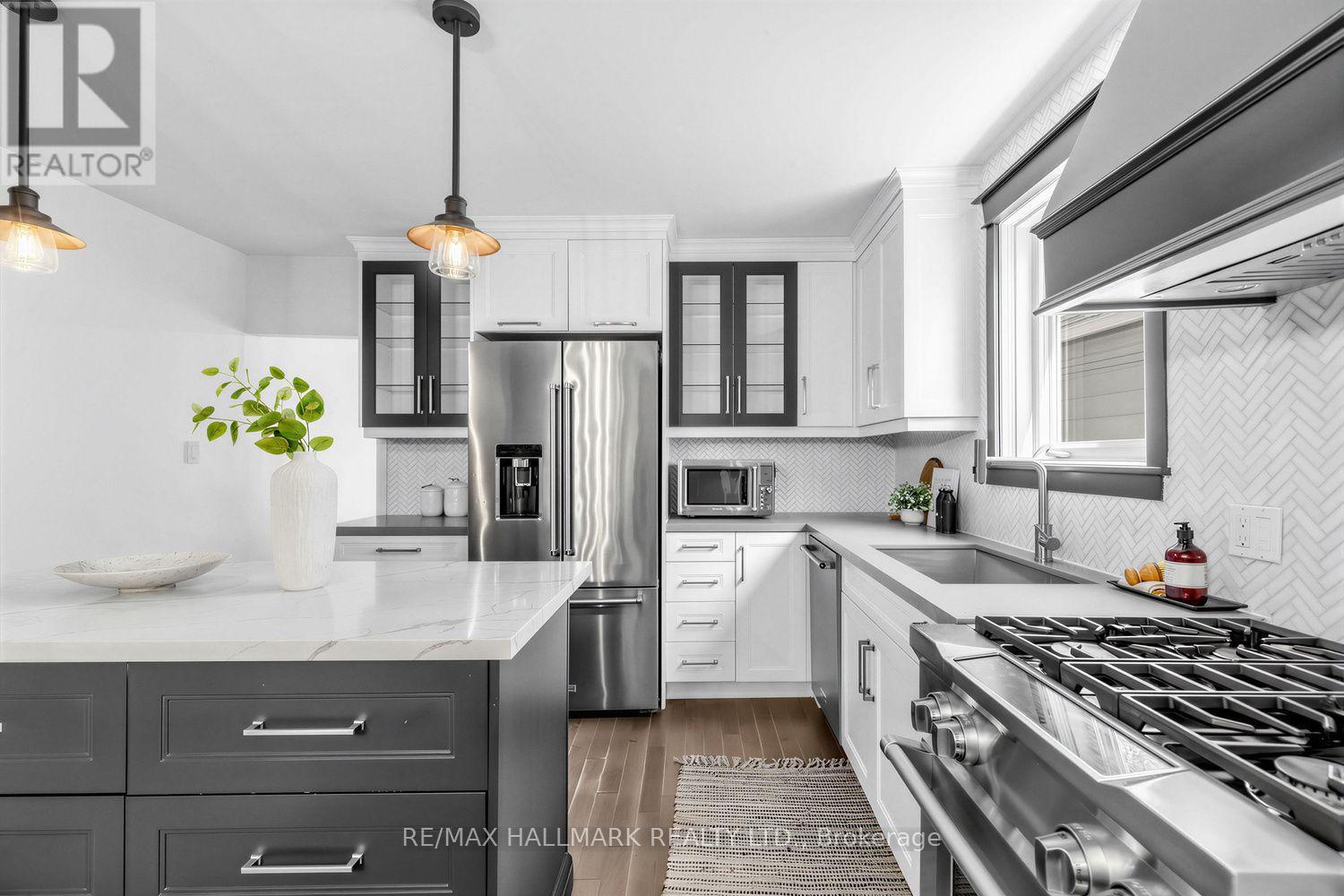 703 Mortimer Avenue, Toronto, ON