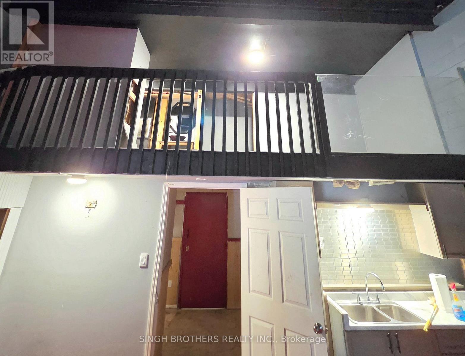 Lobby in Studio Apartment - 149 Rice Road, Welland, ON