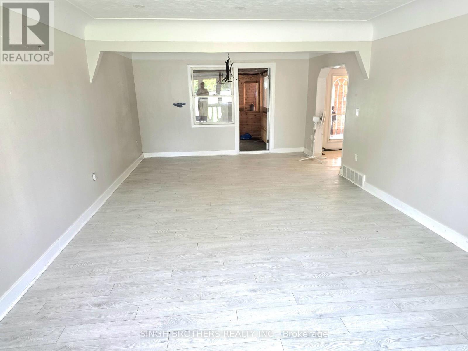 Living Room - 149 Rice Road, Welland, ON