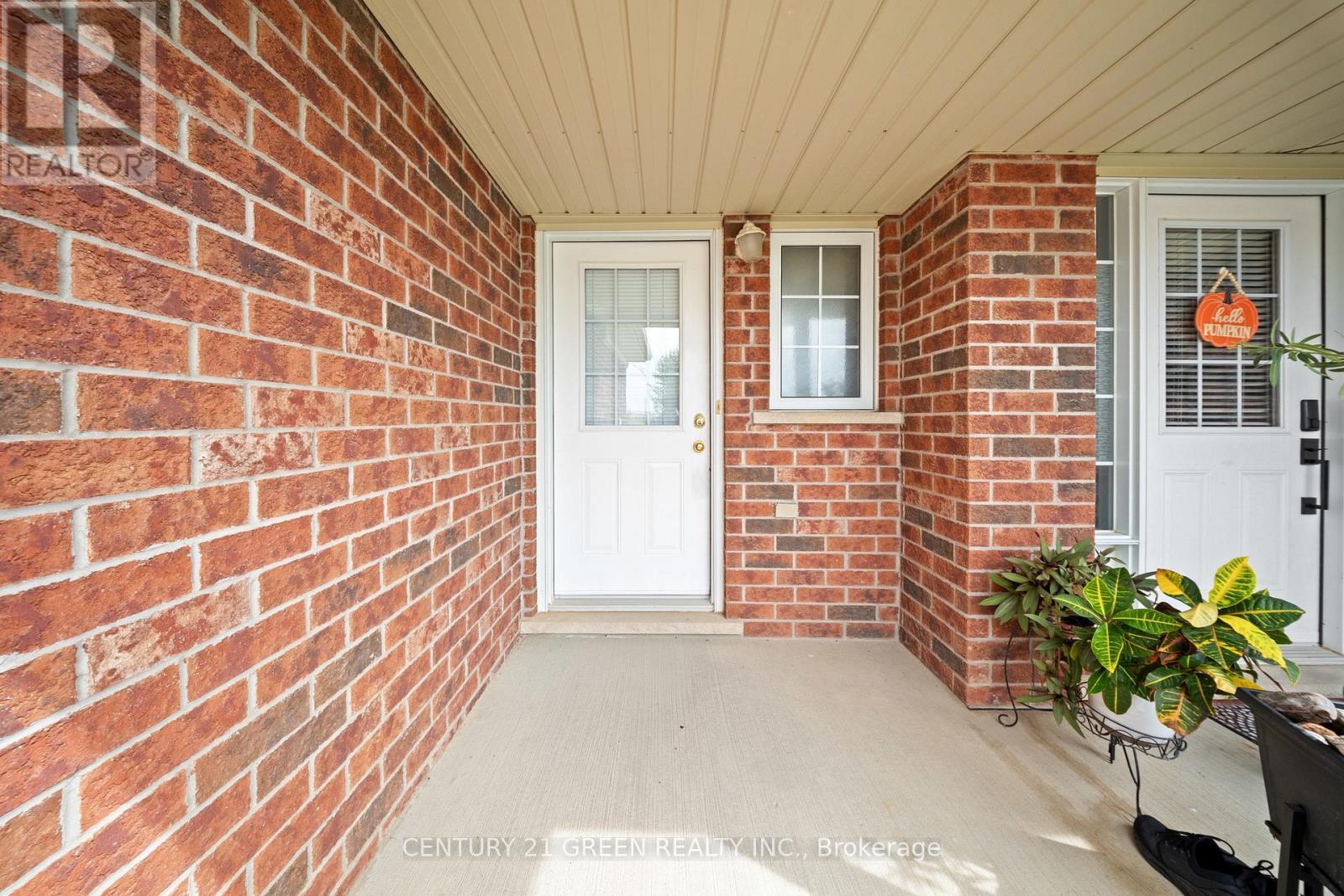 245 Red Clover Court, Kitchener, ON