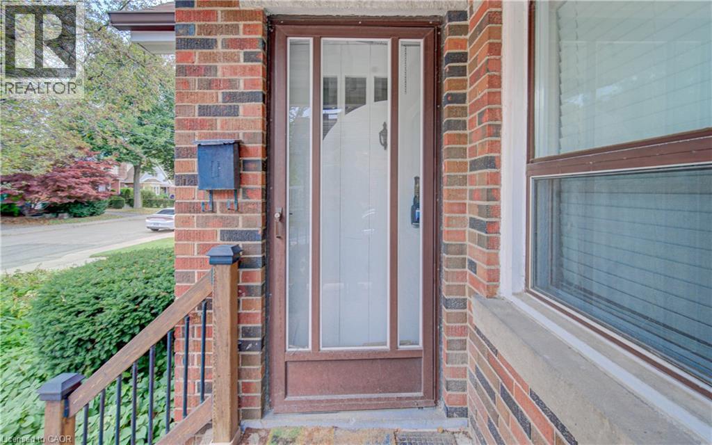 125 Haddon Avenue S, Hamilton, ON