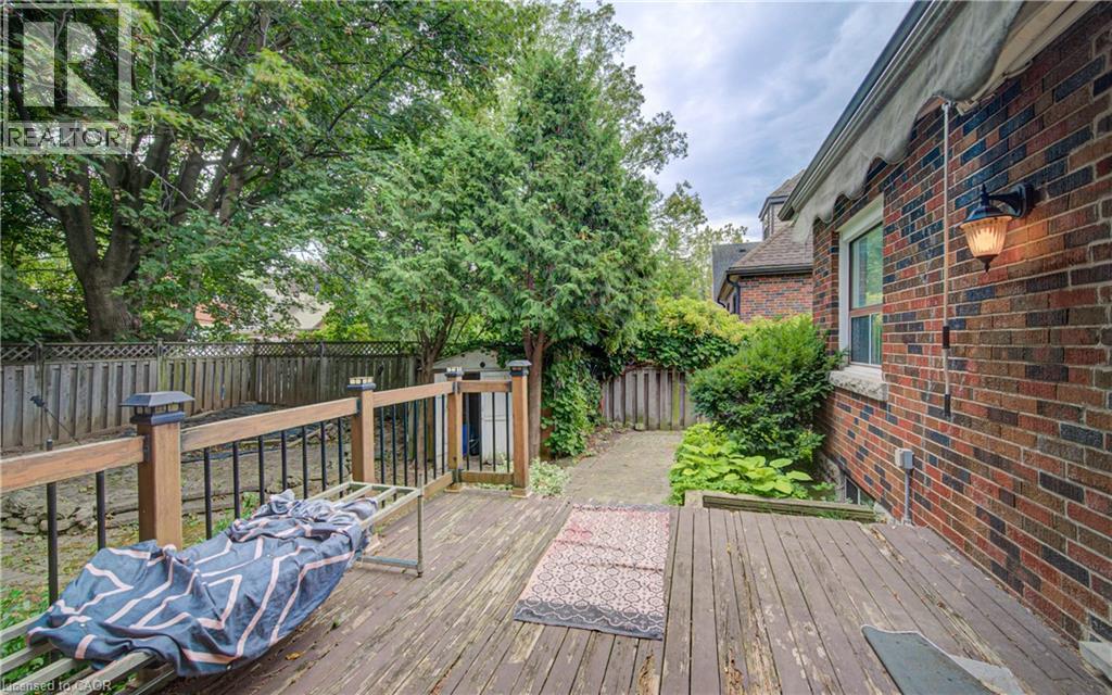 125 Haddon Avenue S, Hamilton, ON