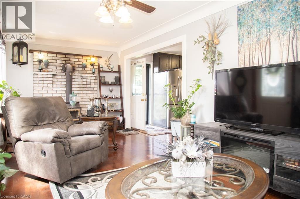 909 Windham Rd 13 Road, Simcoe, ON
