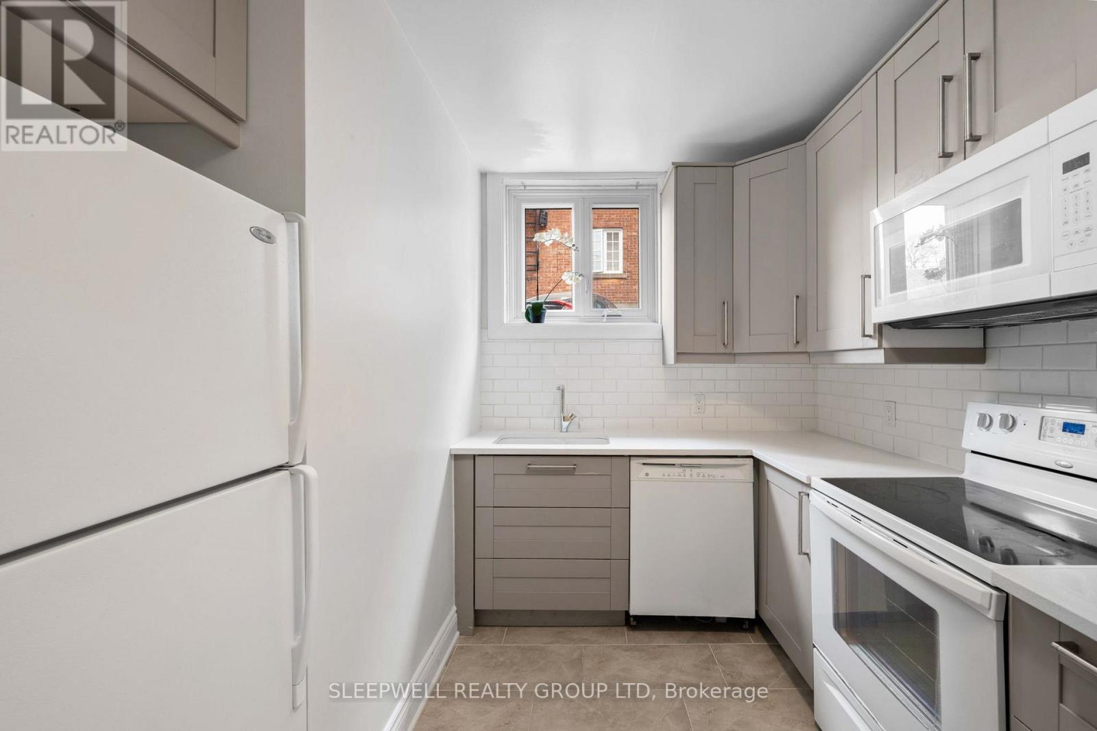 1A - 180 Augusta Street, Ottawa, ON