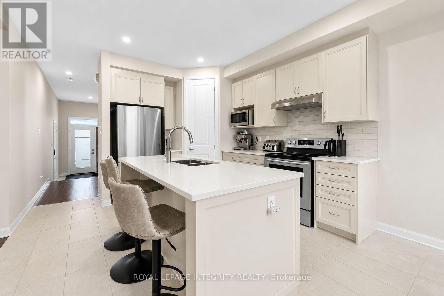 142 Shallow Pond Place E, Ottawa, ON