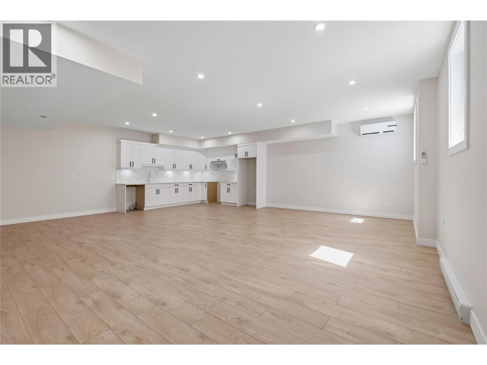 258 Summer Wood Drive, Kelowna, BC