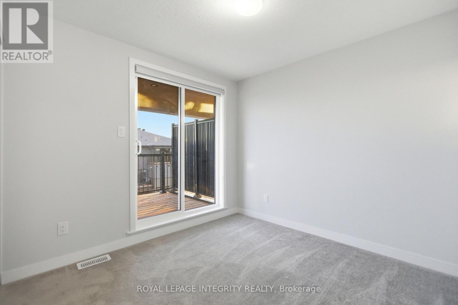 302 Parnian Private, Ottawa, ON