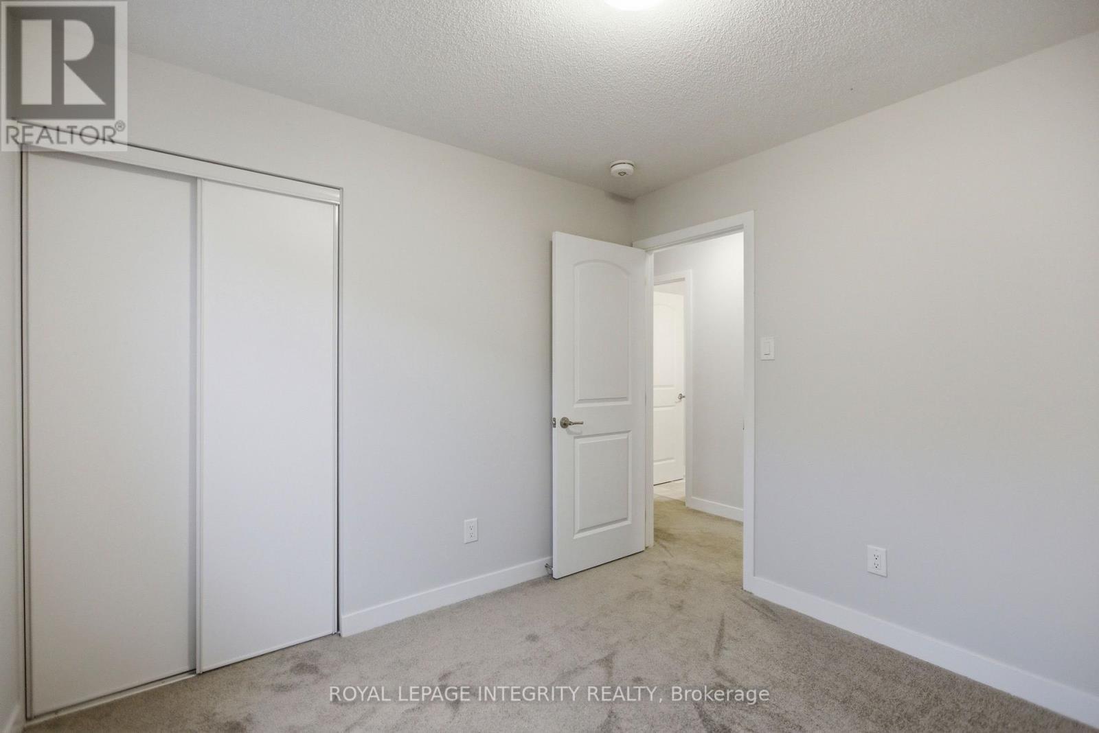 302 Parnian Private, Ottawa, ON