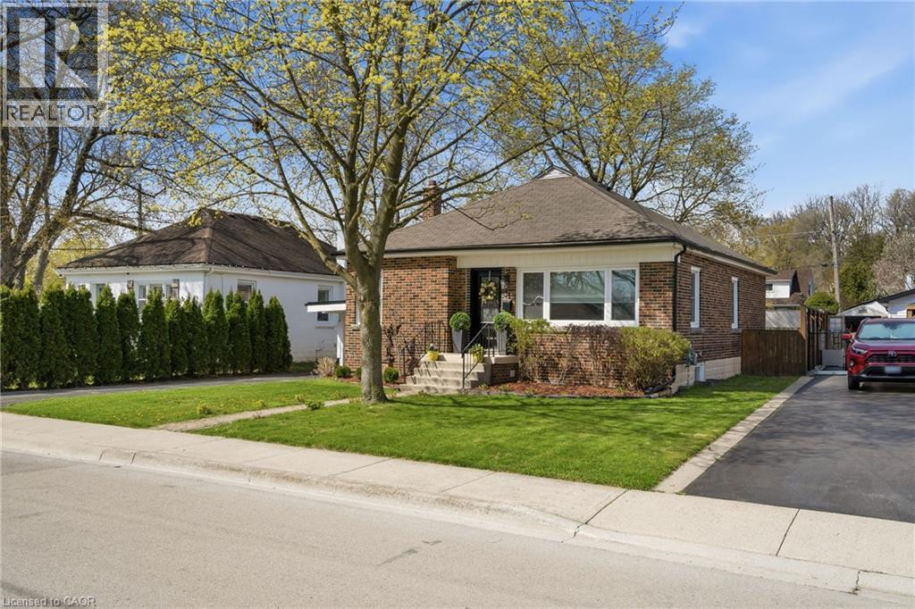 31 Cameron Avenue, Dundas, ON