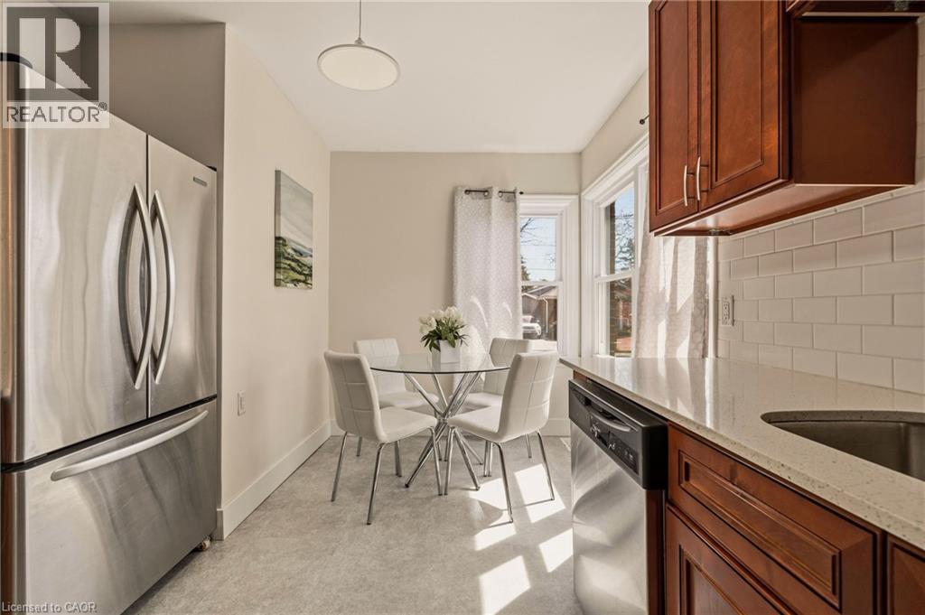 31 Cameron Avenue, Dundas, ON
