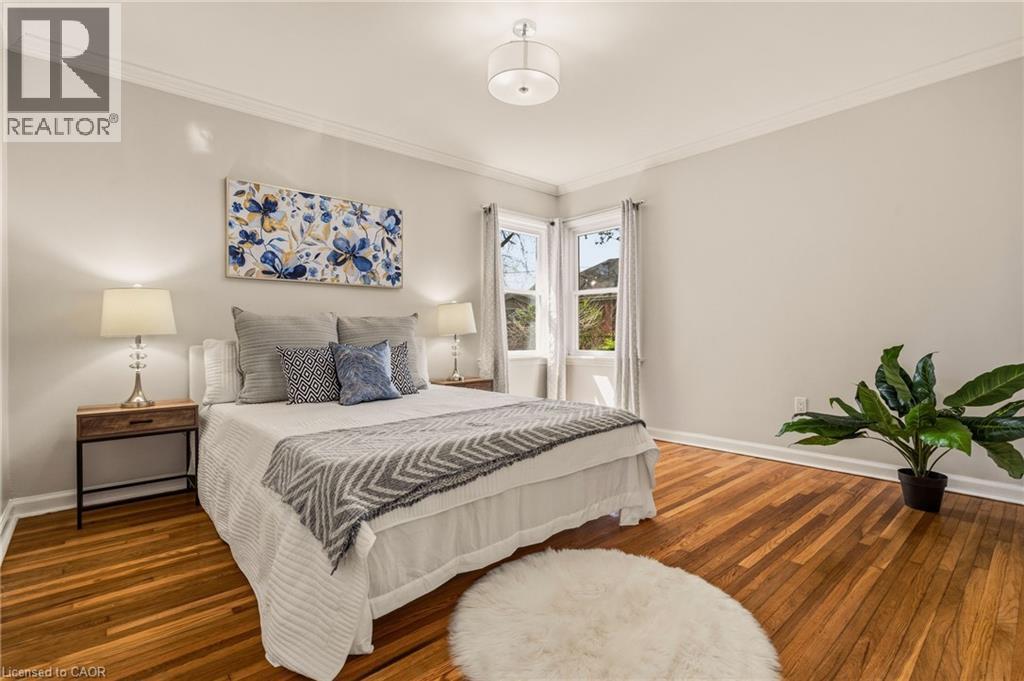 31 Cameron Avenue, Dundas, ON