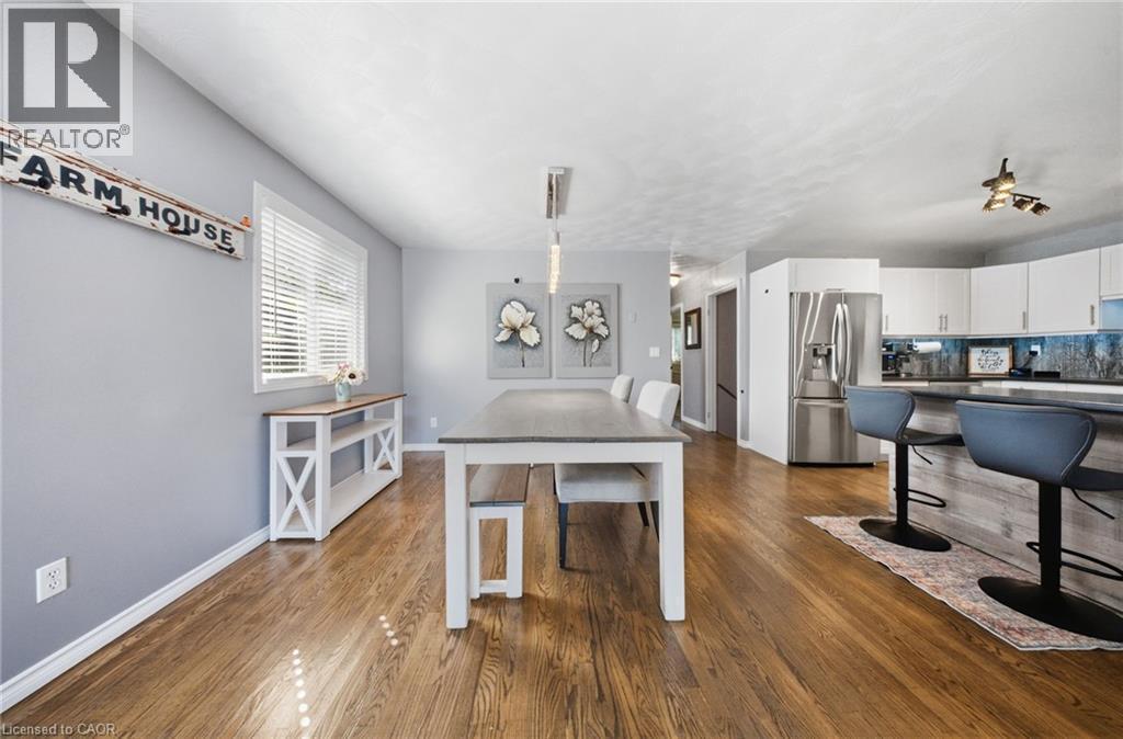 11 Dundas Street W, Paris, ON