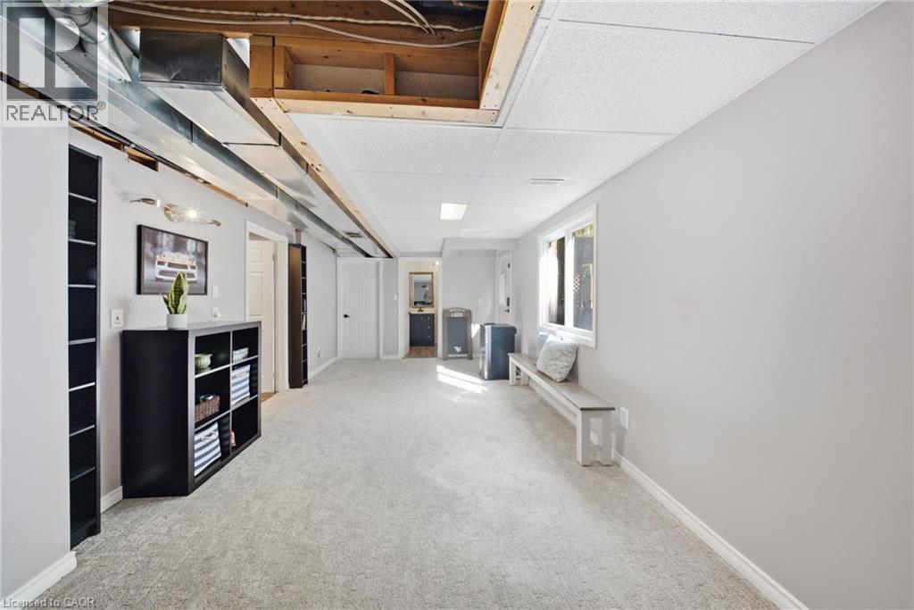 11 Dundas Street W, Paris, ON