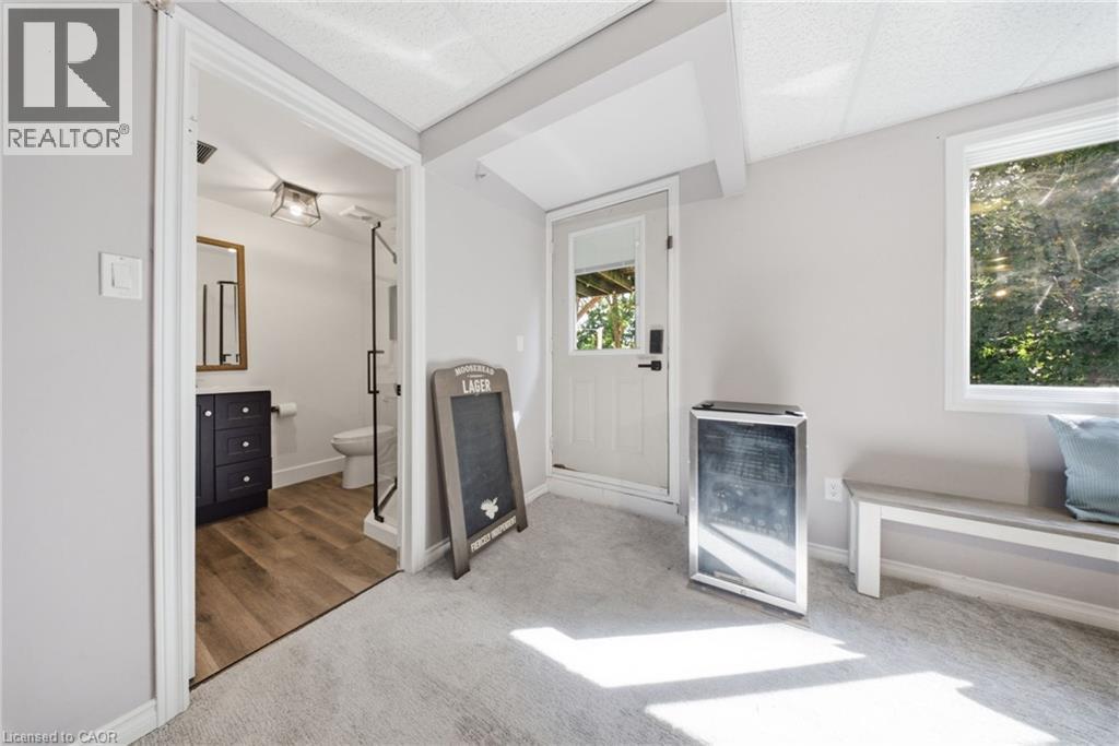 11 Dundas Street W, Paris, ON