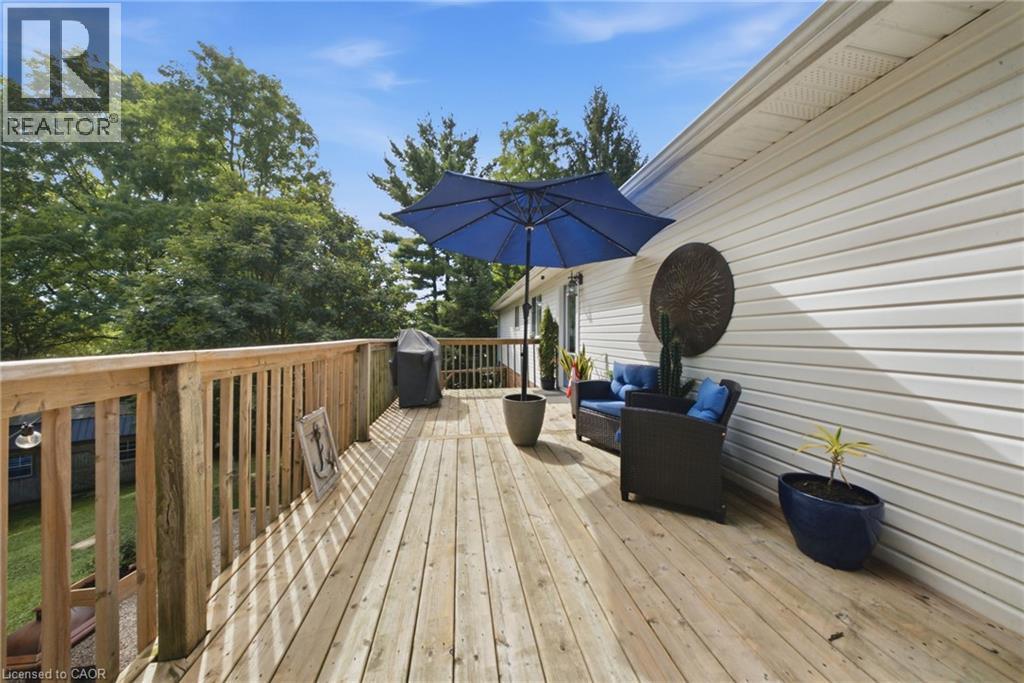 11 Dundas Street W, Paris, ON