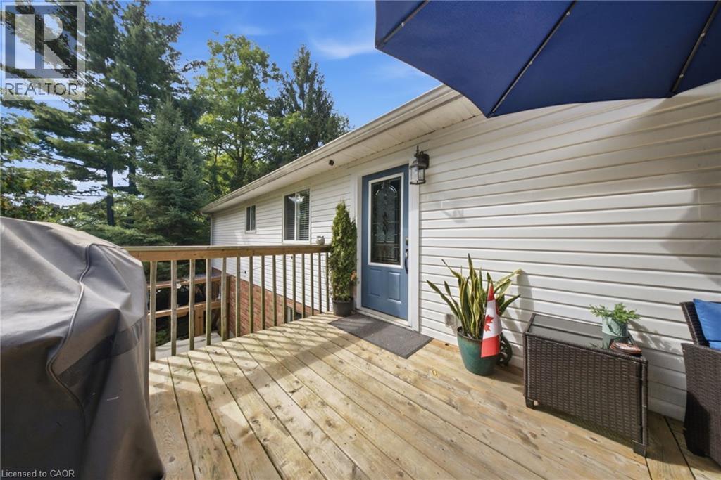 11 Dundas Street W, Paris, ON