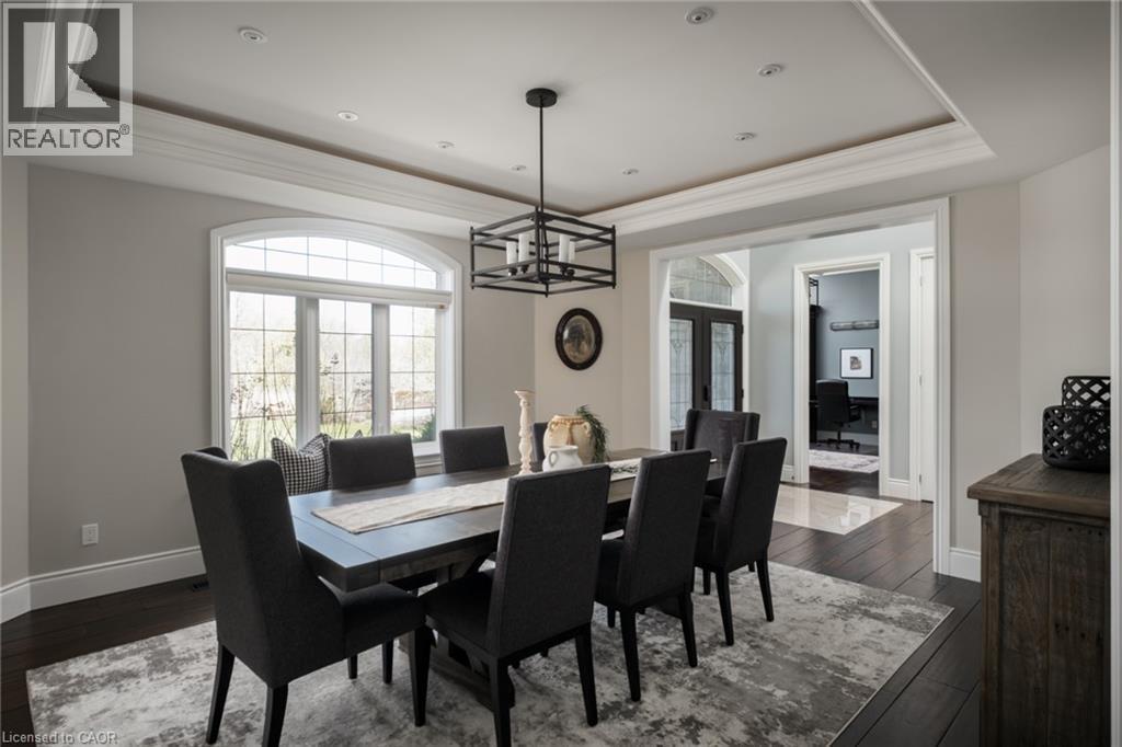 Tray ceiling with crown molding and recessed lighting - 1505 Milburough Line, Carlisle, ON