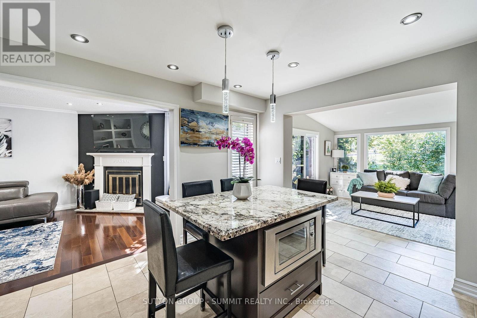 4594 Gatineau Avenue, Mississauga, ON