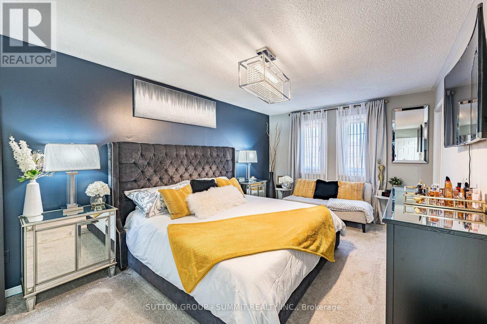 4594 Gatineau Avenue, Mississauga, ON