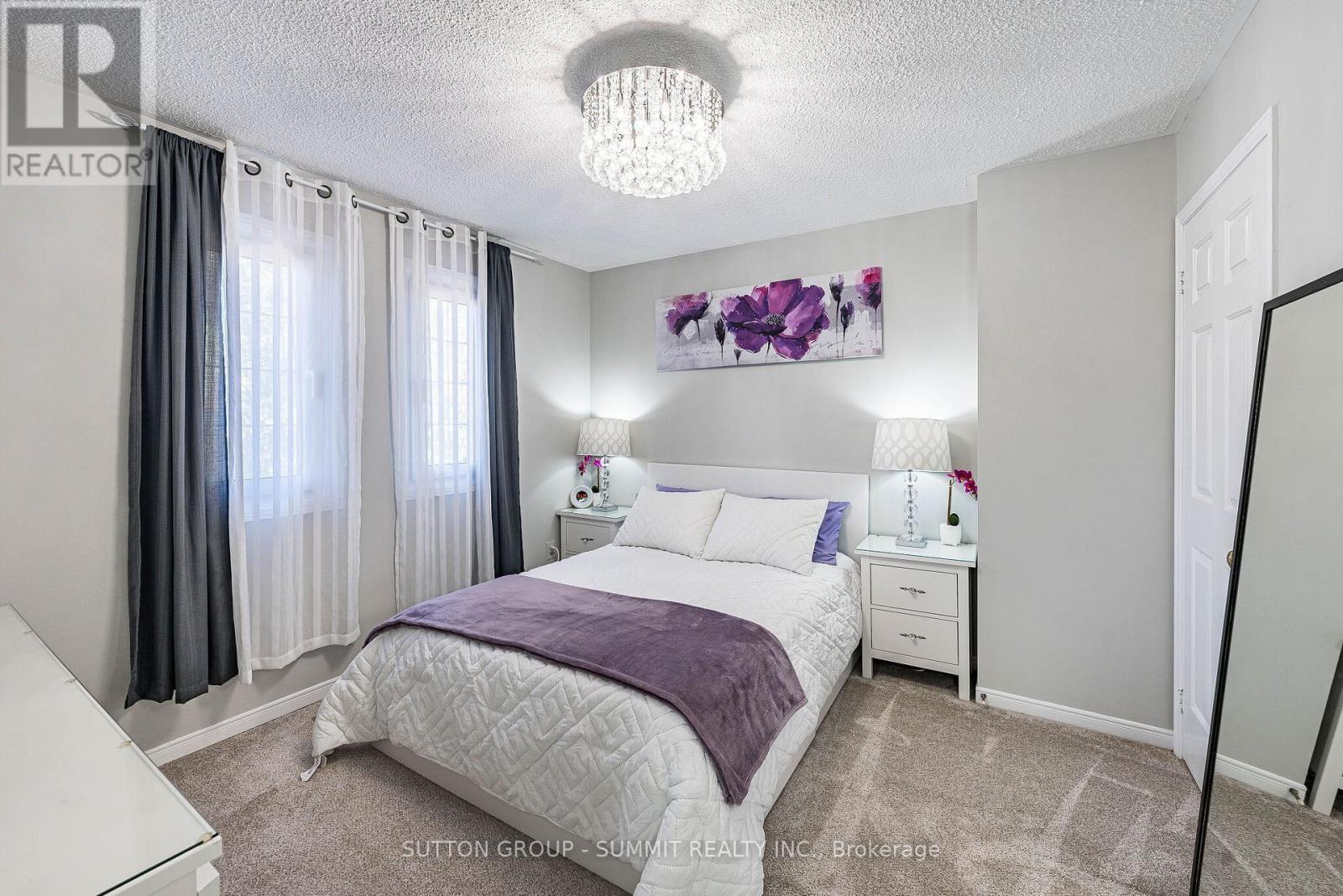 4594 Gatineau Avenue, Mississauga, ON
