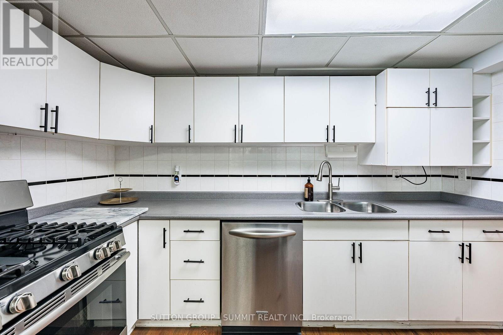 4594 Gatineau Avenue, Mississauga, ON