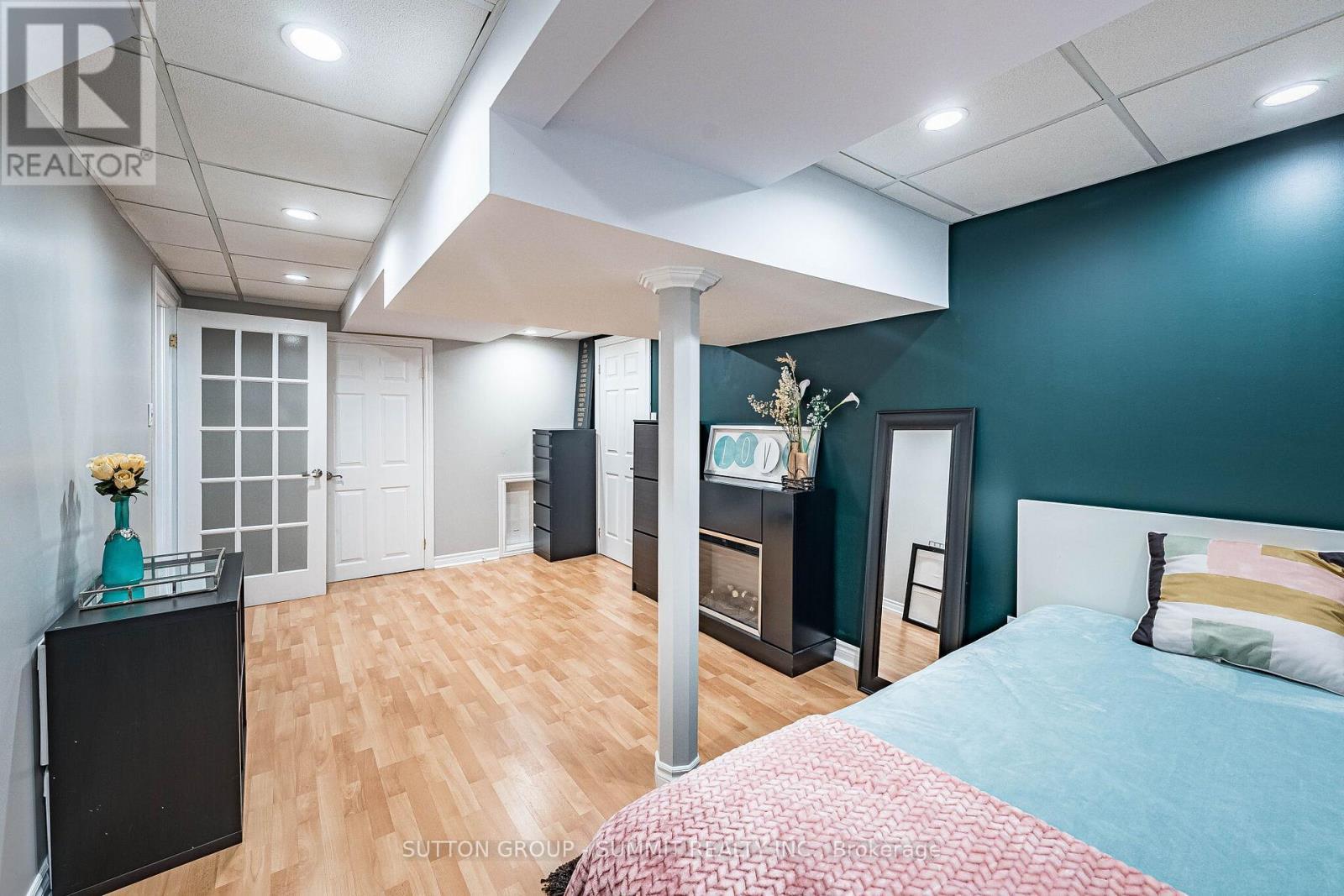 4594 Gatineau Avenue, Mississauga, ON