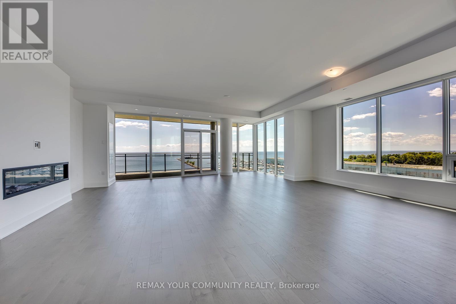 702 - 55 Port Street E, Mississauga, ON