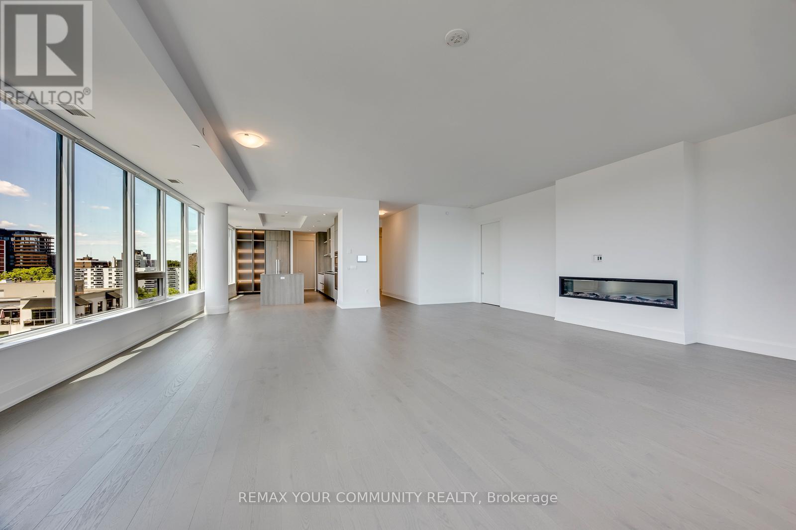 702 - 55 Port Street E, Mississauga, ON