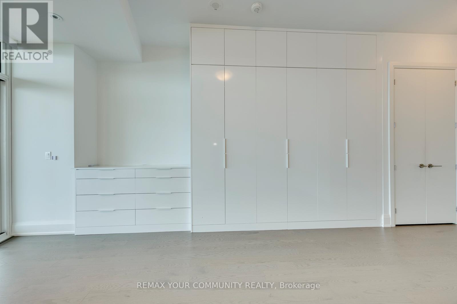702 - 55 Port Street E, Mississauga, ON