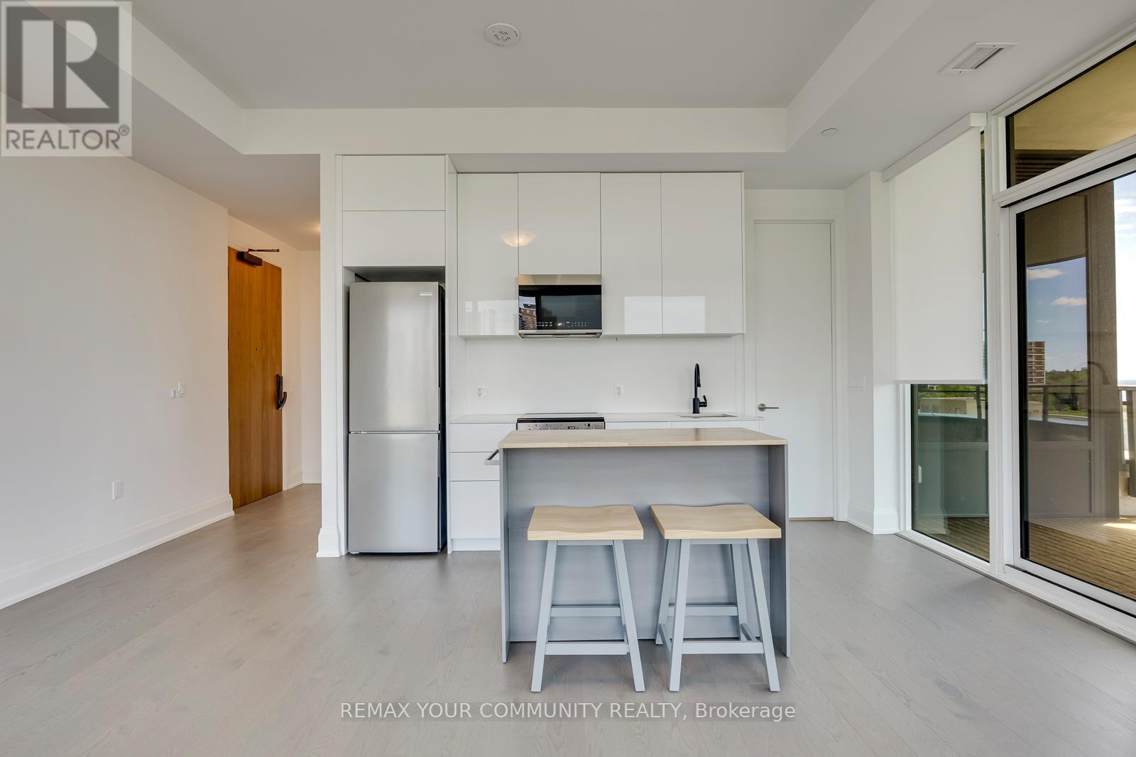 702 - 55 Port Street E, Mississauga, ON