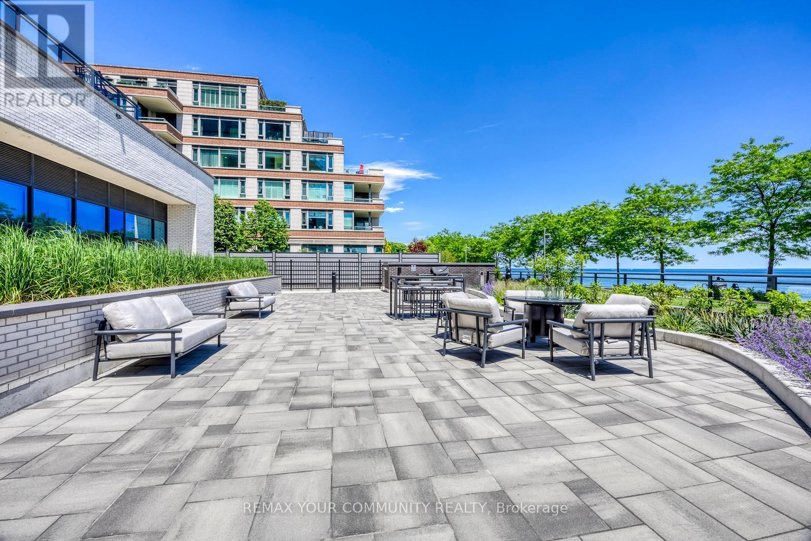 702 - 55 Port Street E, Mississauga, ON