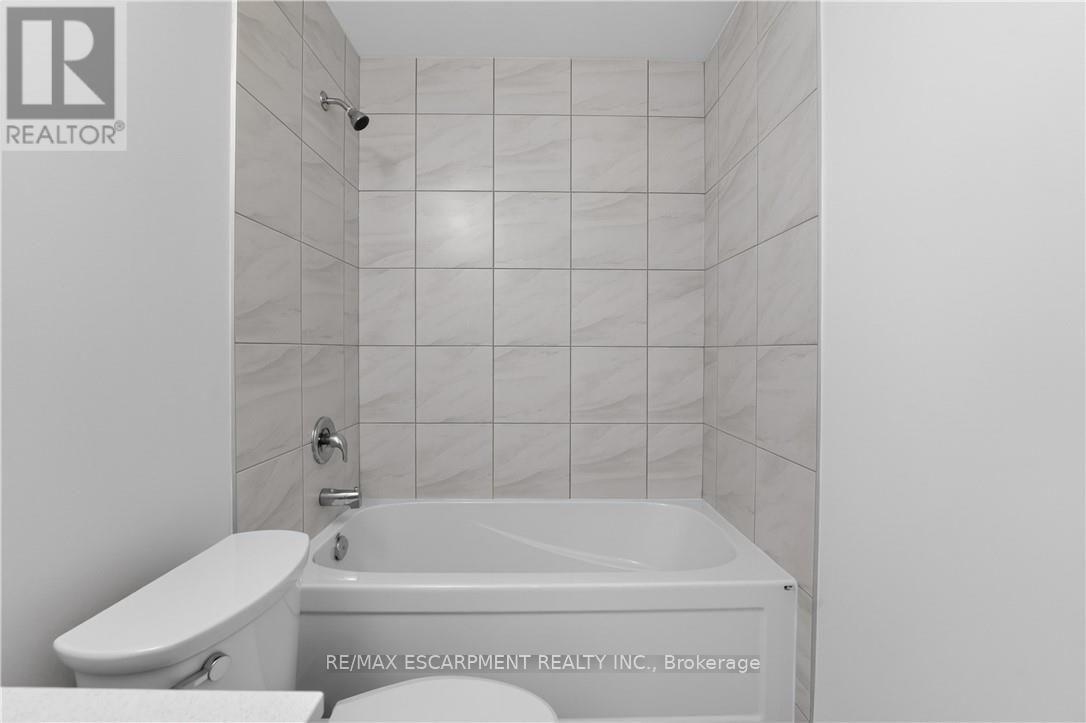 211 - 461 Green Road, Hamilton, ON