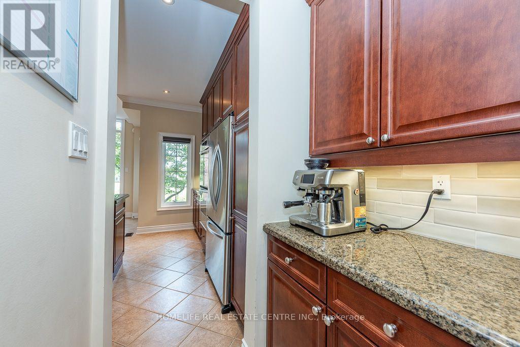 26 Imperial Lakes Drive, Brampton, ON
