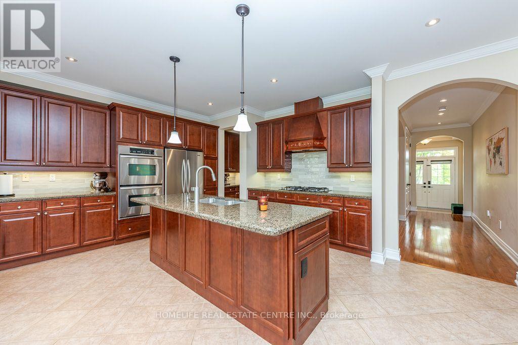 26 Imperial Lakes Drive, Brampton, ON