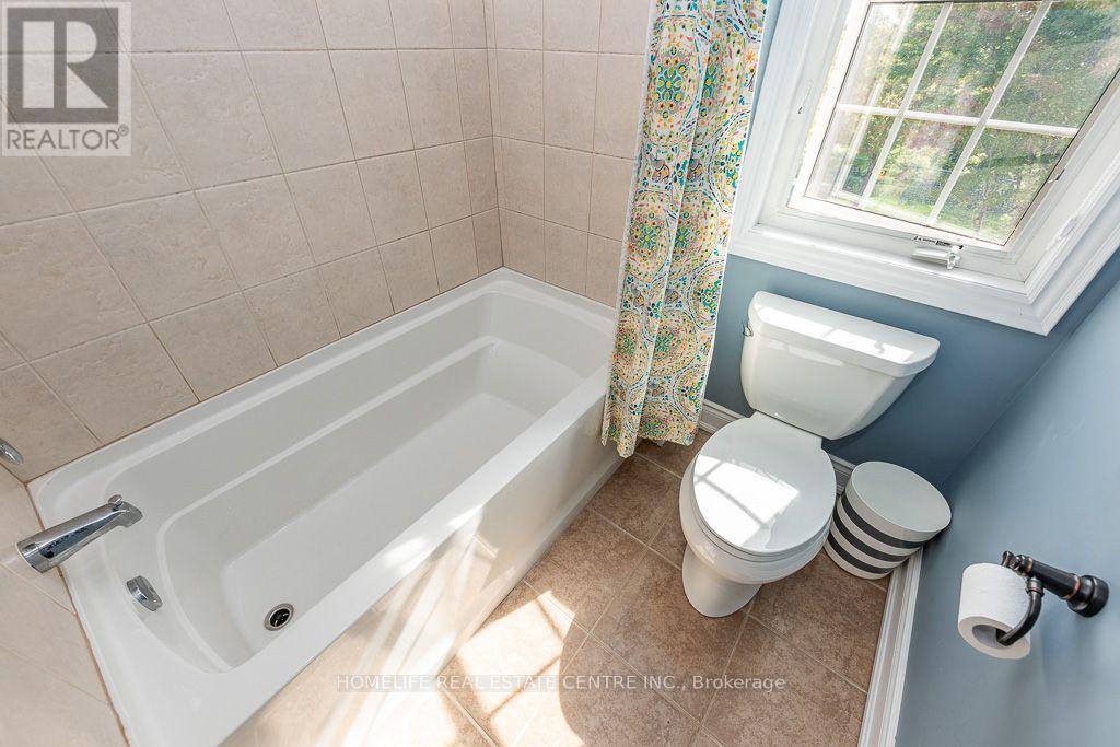 26 Imperial Lakes Drive, Brampton, ON